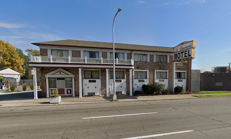 La Renaissance Motel (Colonial Inn Motel) - 2023 Street View (newer photo)